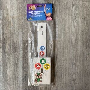 VTG Leviton Kiddy Cop Kids Light Switch Extender Cover Plate With Pull Switch